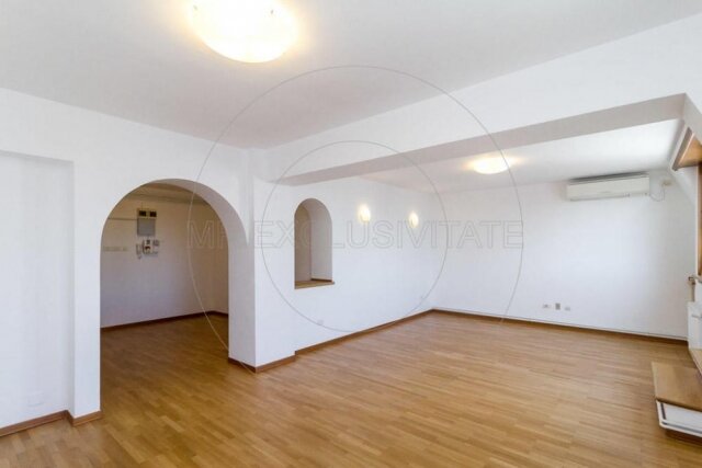 Aviatorilor, inchiriez spatiu de birouri, 125 mp, 1.900 euro.